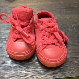 Baby Converse size 4